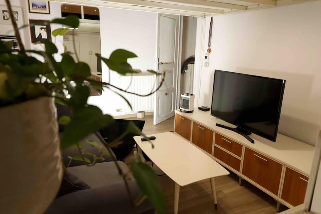 Lovely Flat, Ground Floor Centre Of Bologna! :) Luaran gambar